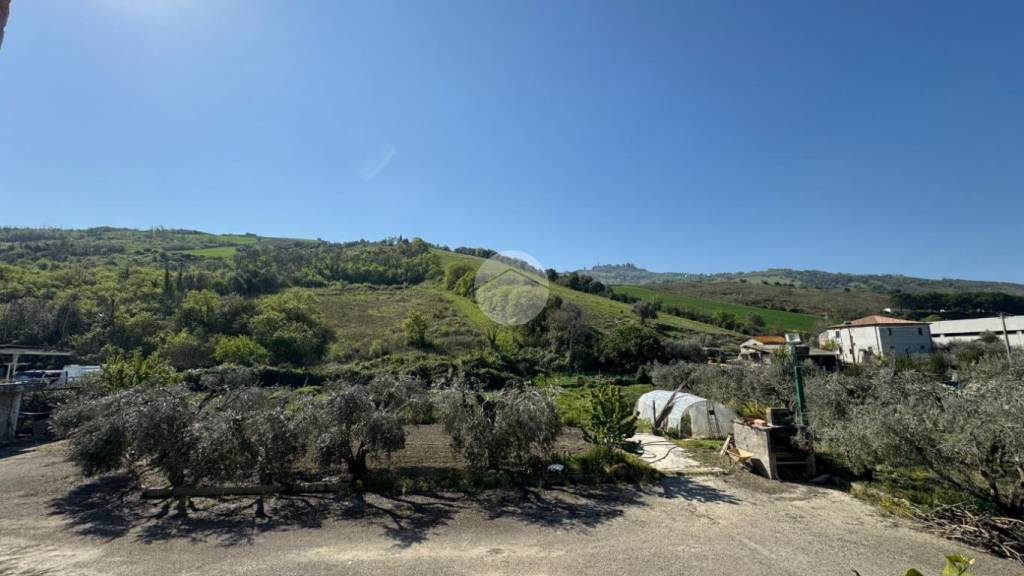 casa indipendente in vendita a Colonnella