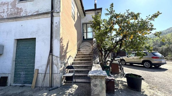 casa indipendente in vendita a Colonnella