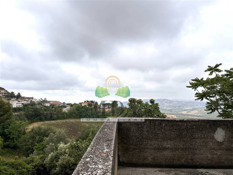 locale commerciale in vendita a Colonnella