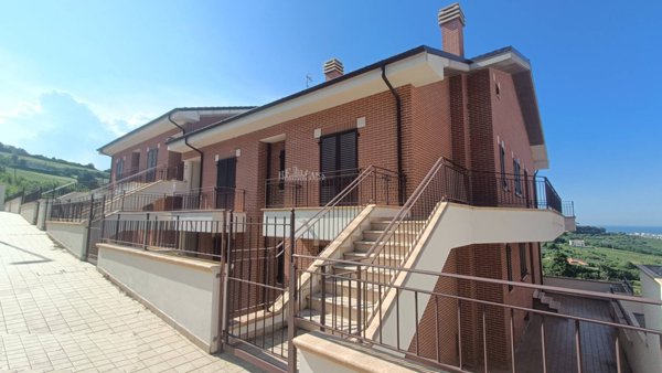 appartamento in vendita a Colonnella in zona San Martino