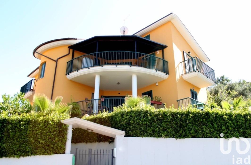 casa indipendente in vendita a Colonnella in zona Vibrata