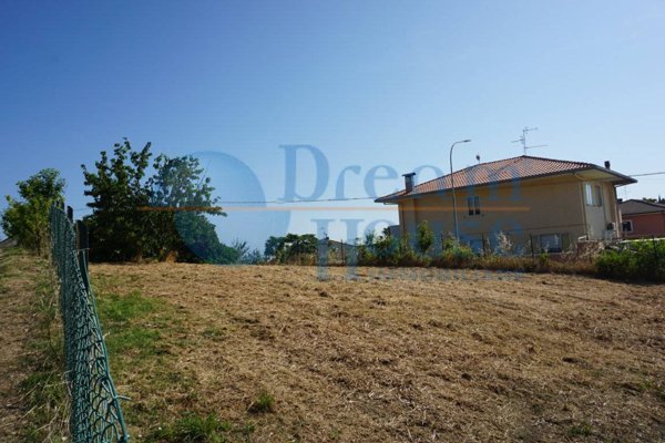 terreno edificabile in vendita a Colonnella