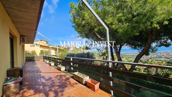 casa indipendente in vendita a Colonnella in zona Civita