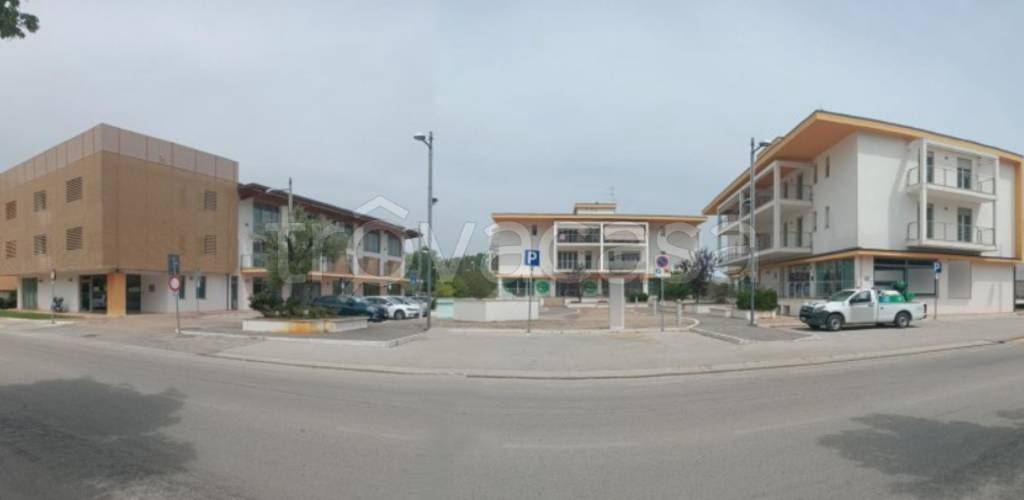 negozio in vendita a Colonnella in zona San Giovanni