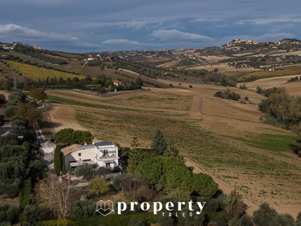 casa indipendente in vendita a Colonnella