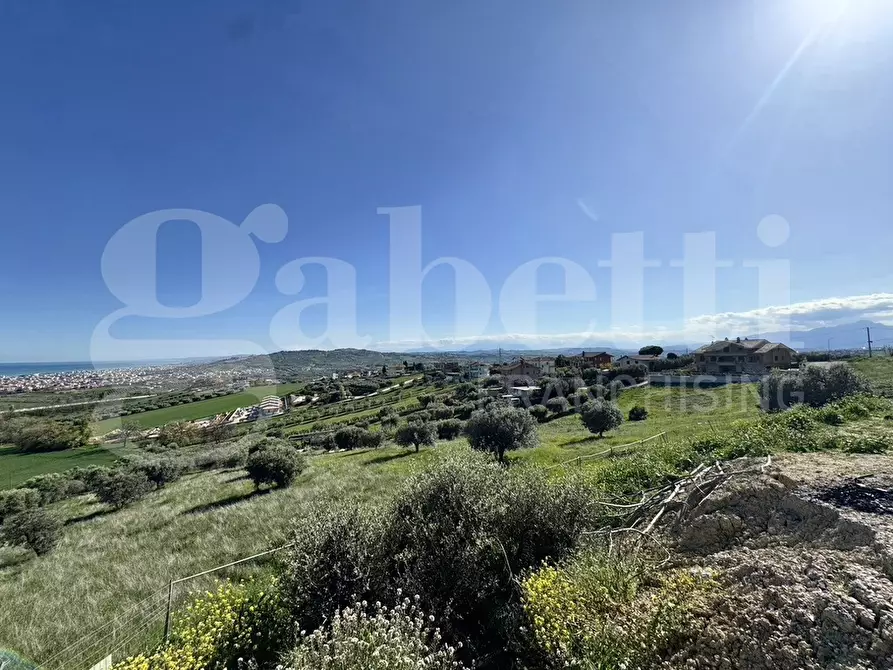terreno edificabile in vendita a Colonnella in zona Civita