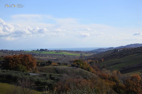 casa indipendente in vendita a Colonnella