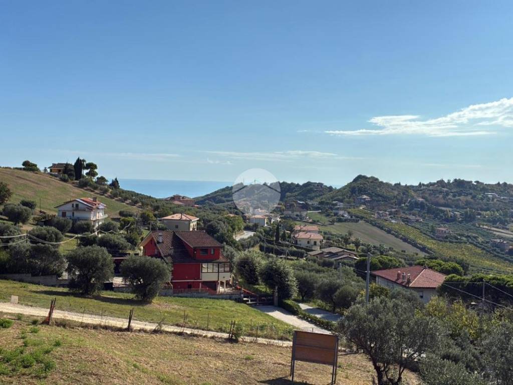 casa indipendente in vendita a Colonnella