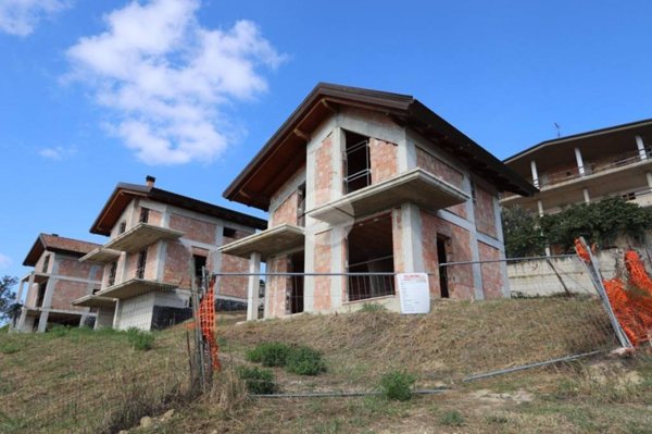 casa indipendente in vendita a Colonnella