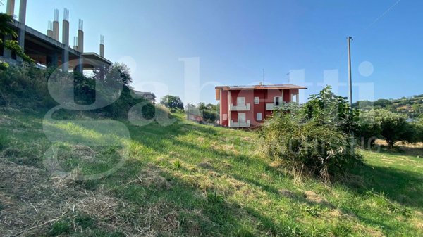 terreno edificabile in vendita a Colonnella