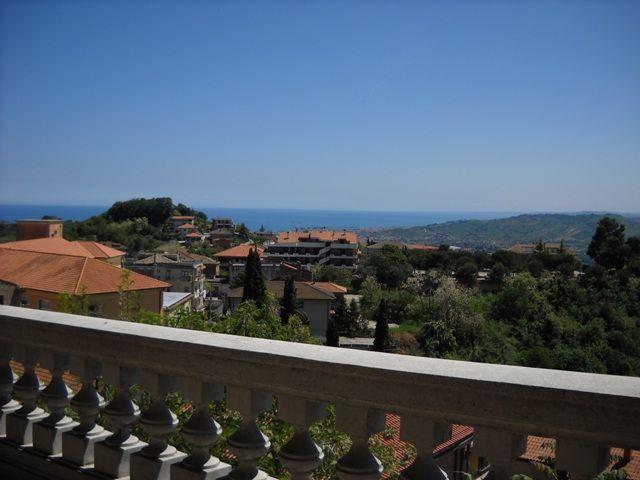 casa semindipendente in vendita a Colonnella