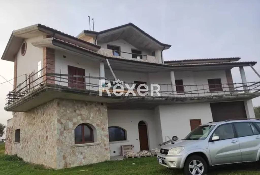 casa indipendente in vendita a Colonnella