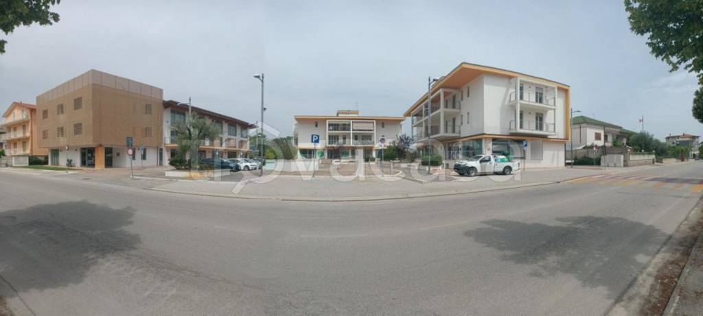 negozio in vendita a Colonnella in zona San Giovanni