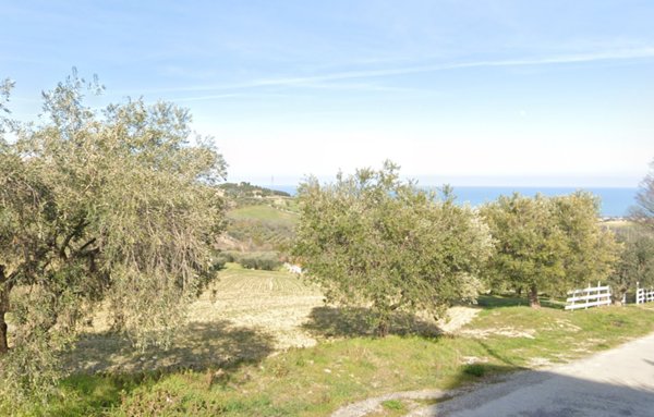 terreno edificabile in vendita a Colonnella