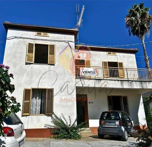 casa indipendente in vendita a Colonnella