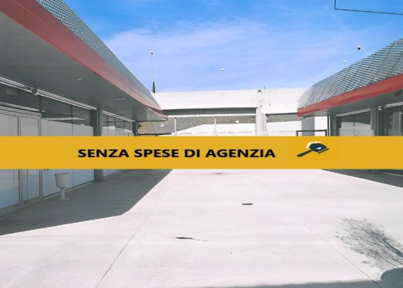 negozio in vendita a Colonnella in zona Vibrata