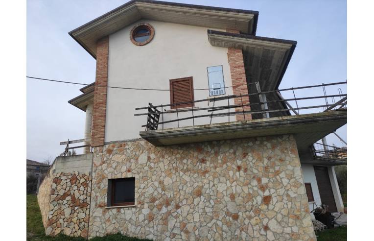 casa indipendente in vendita a Colonnella