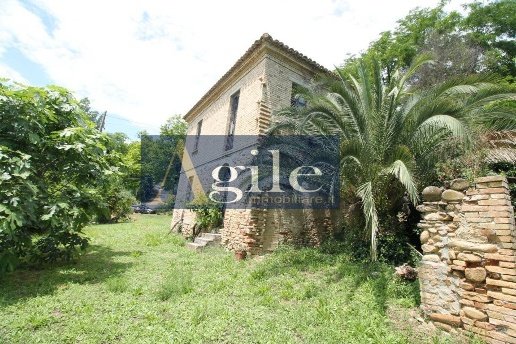 casale in vendita a Colonnella