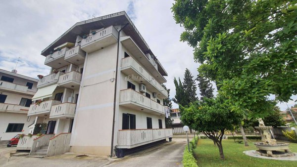 appartamento in vendita a Colonnella in zona San Giovanni