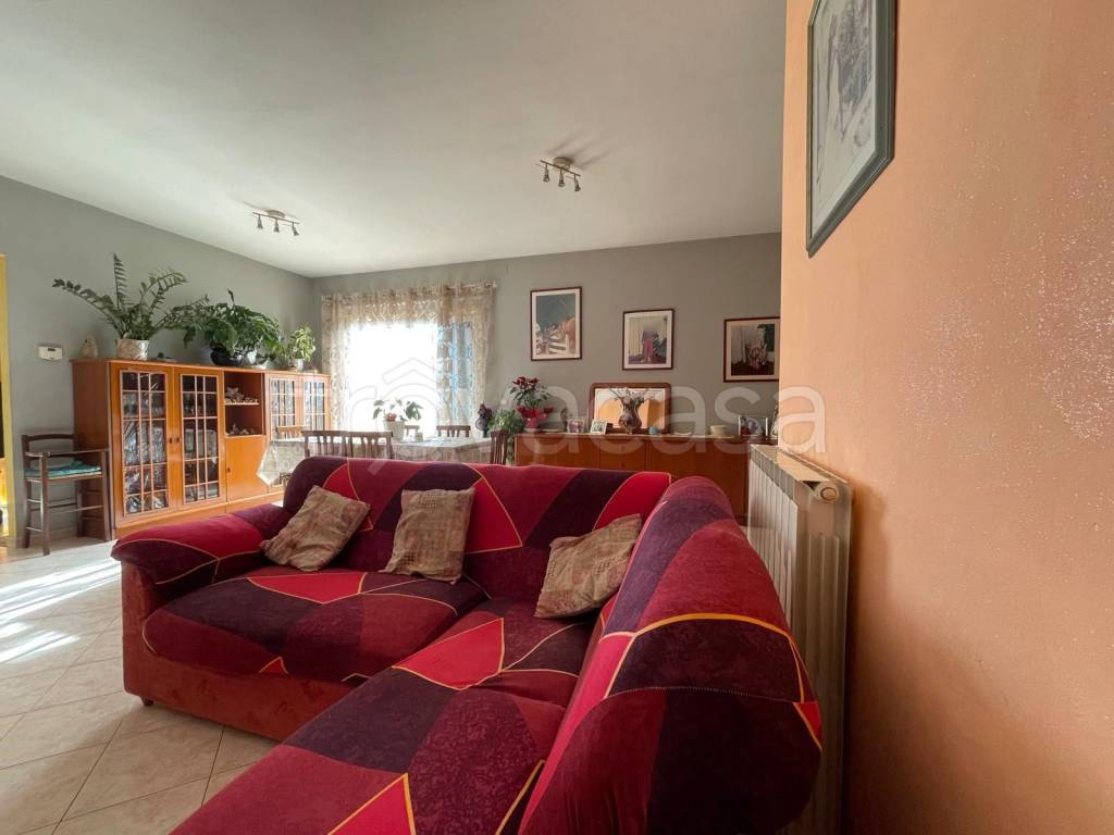 casa indipendente in vendita a Colonnella