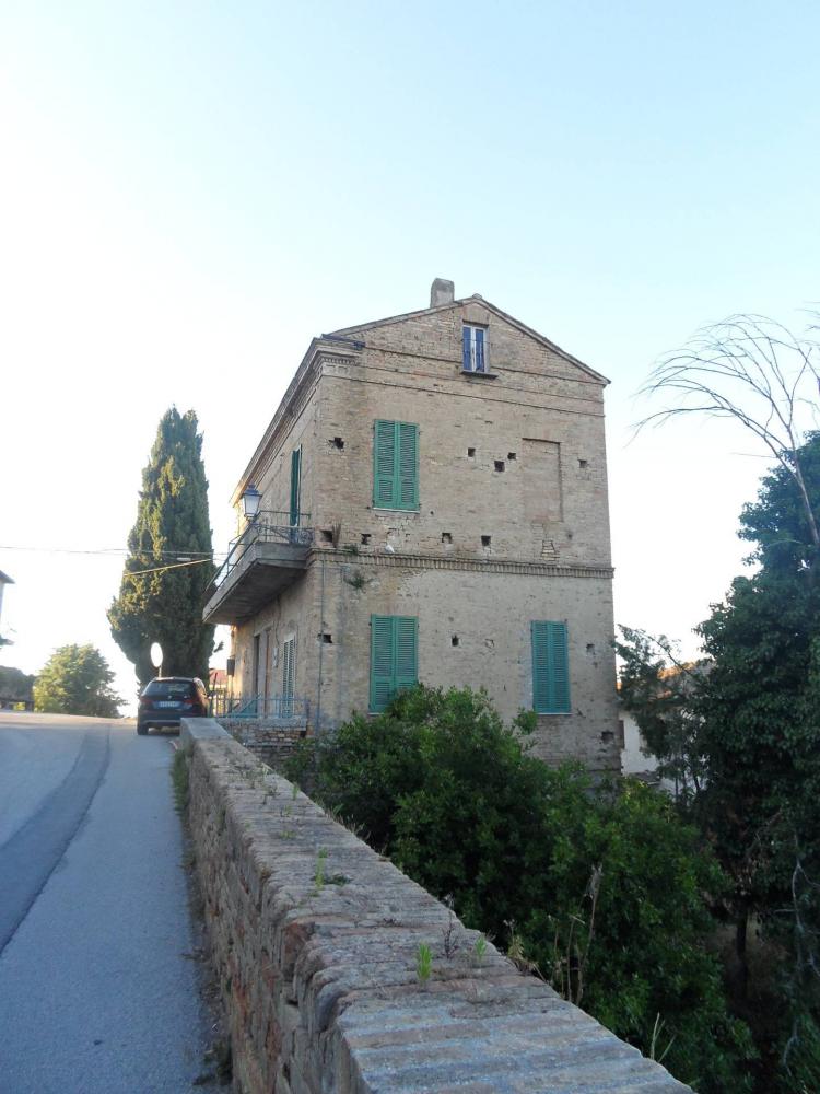 casa indipendente in vendita a Colonnella