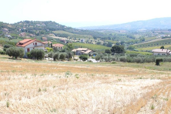 terreno in vendita a Colonnella