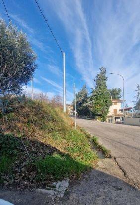 terreno edificabile in vendita a Colonnella in zona Vibrata