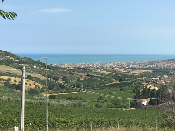 terreno edificabile in vendita a Colonnella