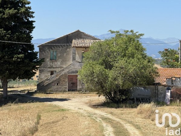 casale in vendita a Colonnella