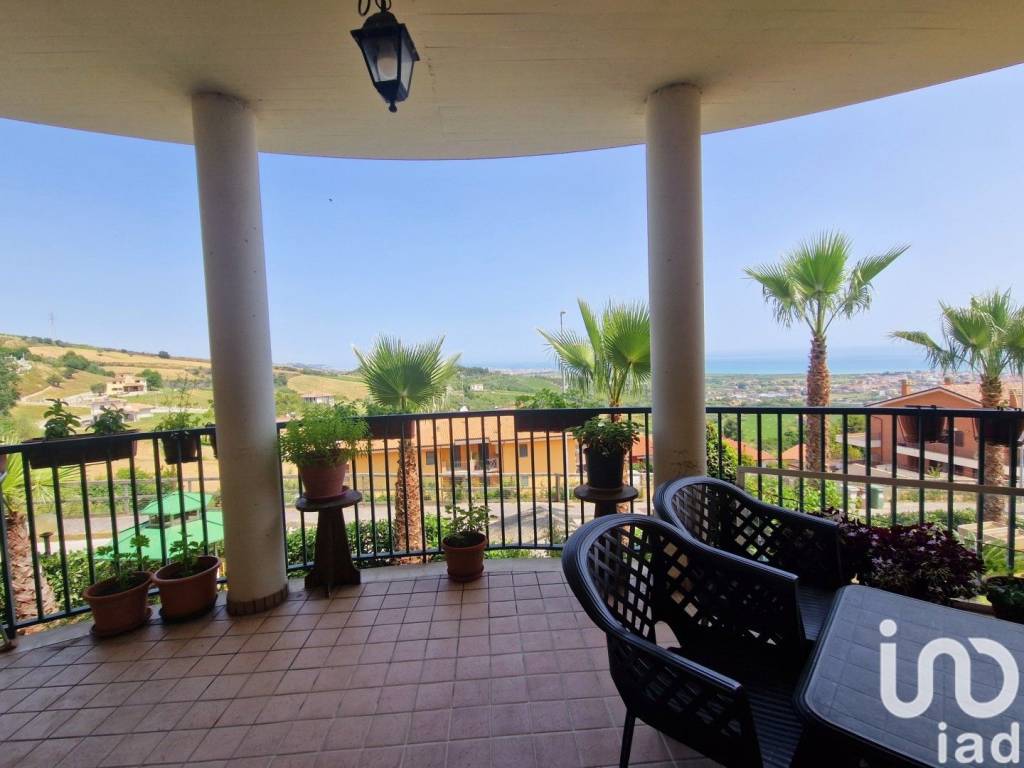 casa indipendente in vendita a Colonnella
