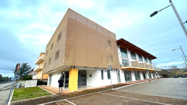 ufficio in vendita a Colonnella