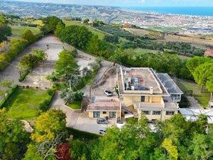 villa in vendita a Colonnella