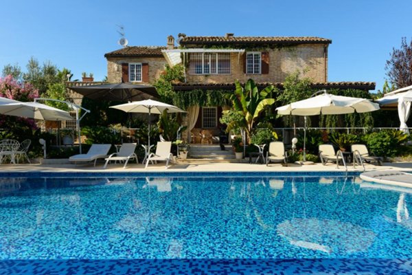 casa indipendente in vendita a Colonnella
