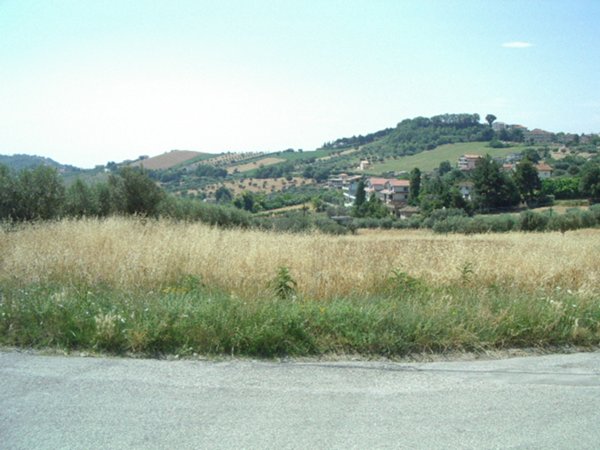 terreno edificabile in vendita a Colonnella in zona San Martino