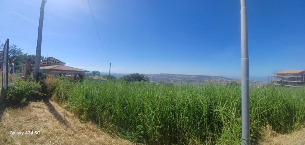 terreno edificabile in vendita a Colonnella