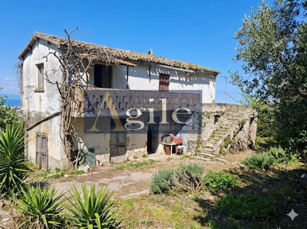 casa indipendente in vendita a Colonnella