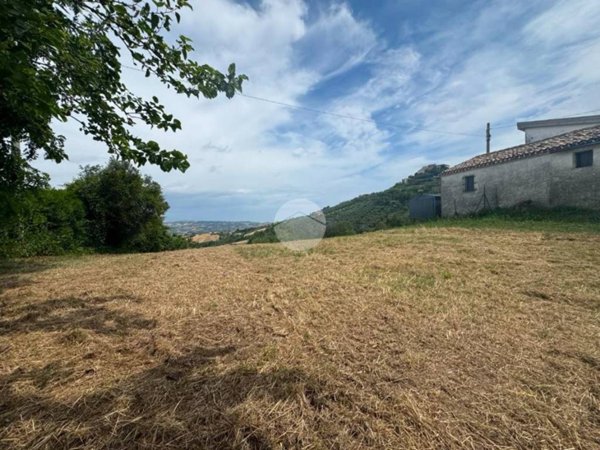 terreno edificabile in vendita a Colonnella