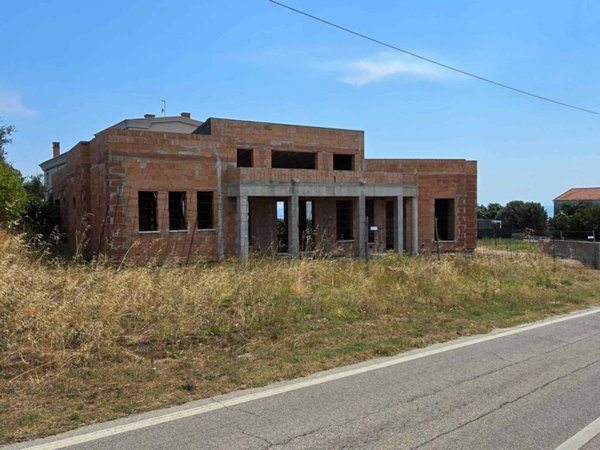 casa indipendente in vendita a Colonnella in zona Civita