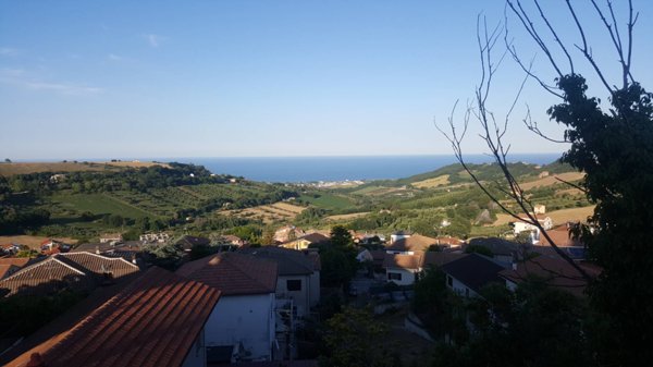 casa indipendente in vendita a Colonnella