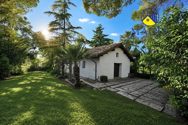 casa indipendente in vendita a Colonnella