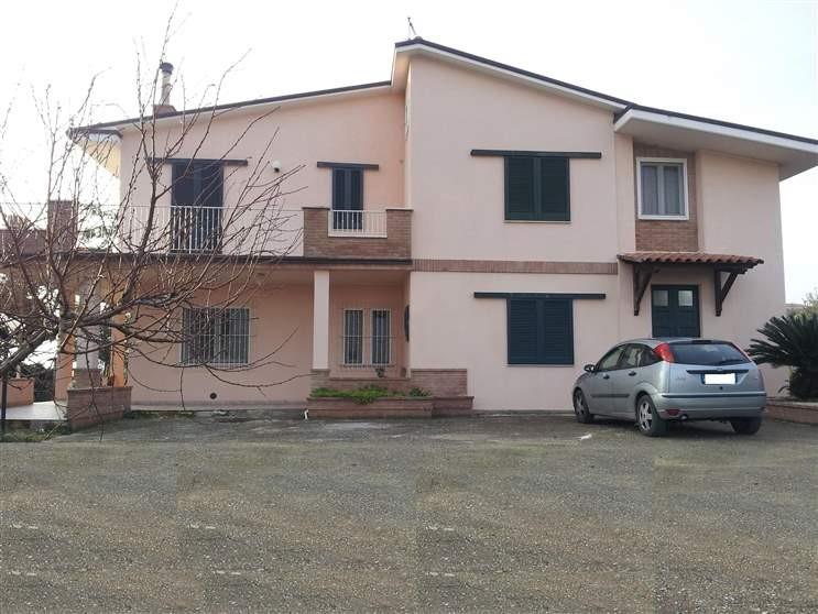 casa indipendente in vendita a Colonnella