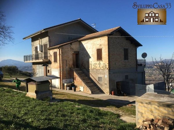 casa indipendente in vendita a Controguerra