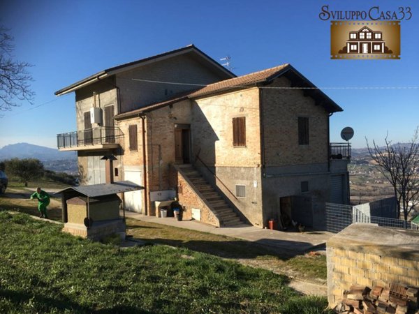 casa indipendente in vendita a Controguerra