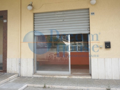 negozio in vendita a Controguerra