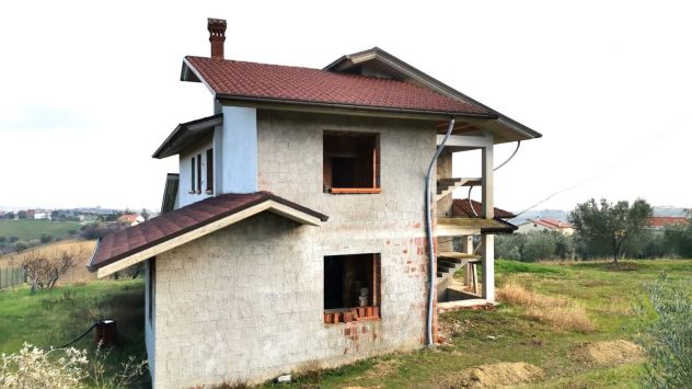 terreno edificabile in vendita a Controguerra