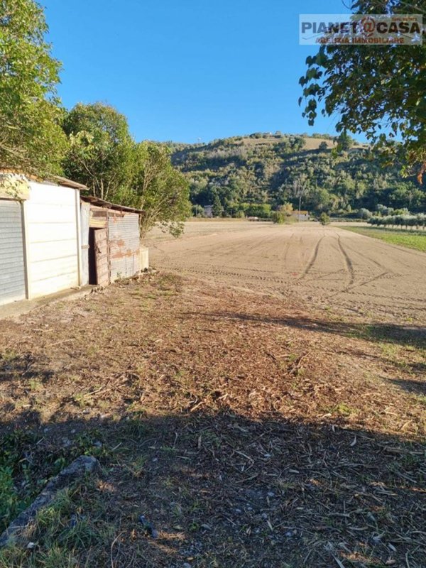 terreno in vendita a Controguerra