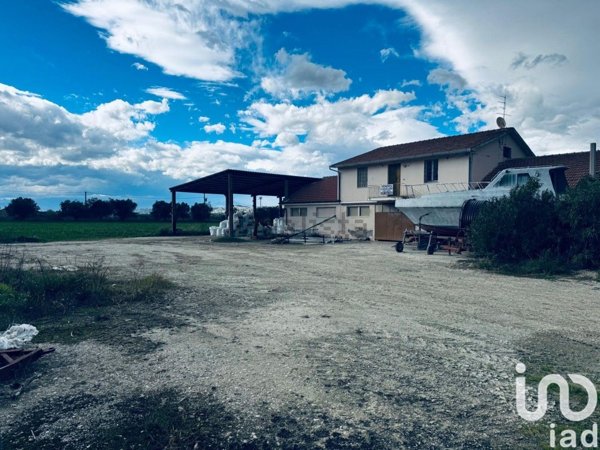 casale in vendita a Controguerra