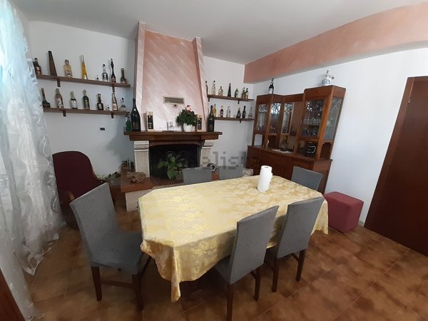 casa indipendente in vendita a Controguerra