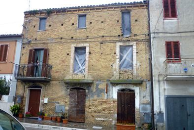 casa indipendente in vendita a Controguerra