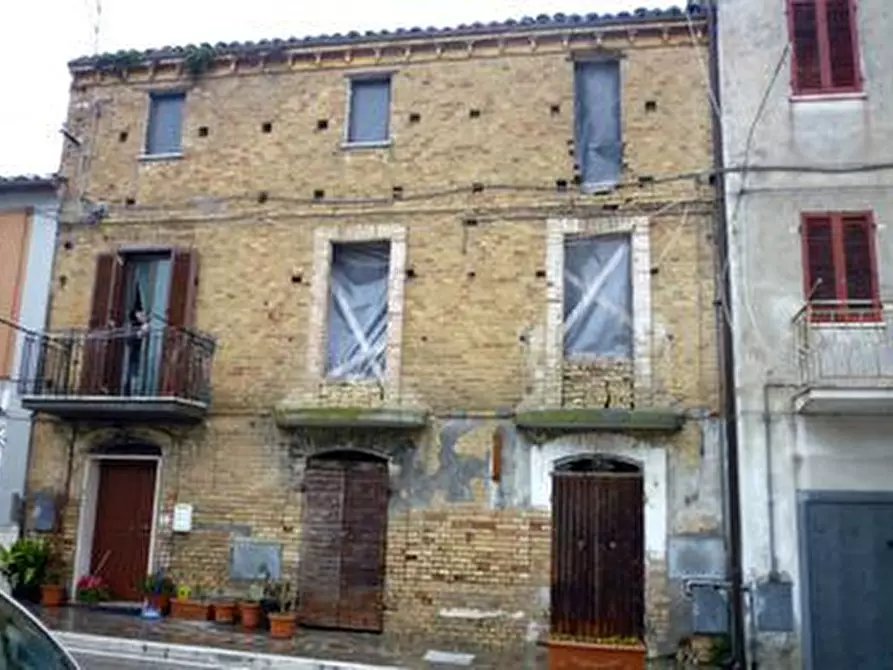 casa indipendente in vendita a Controguerra